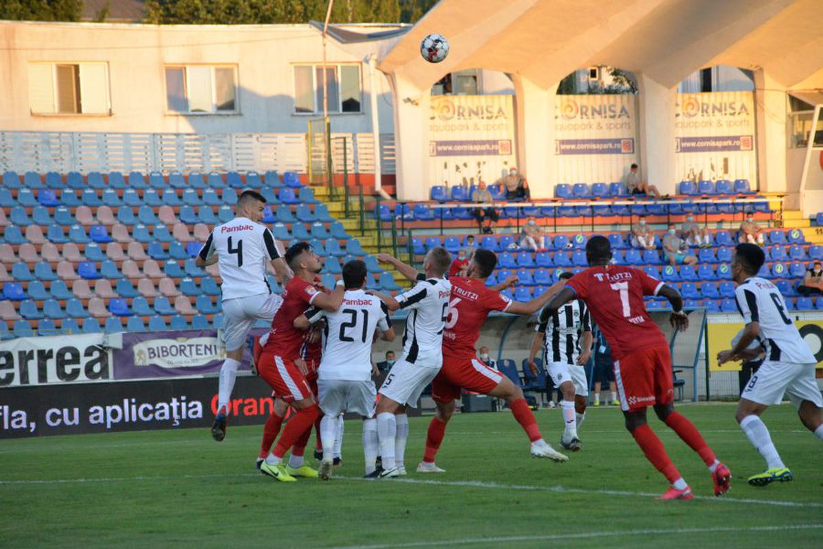FC BOTOȘANI - ASTRA 0-0 FOTO + VIDEO Egal pentru FCSB! Meci fără gol în Moldova » Clasamentul ACUM