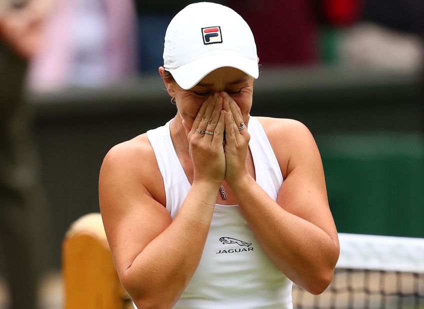 Ashleigh Barty (25 de ani, 1 WTA, Australia) e noua campioană de la Wimbledon, după 6-3, 6-7(4), 6-3 în finală cu Karolina Pliskova (29 de ani, 13 WTA, Cehia).