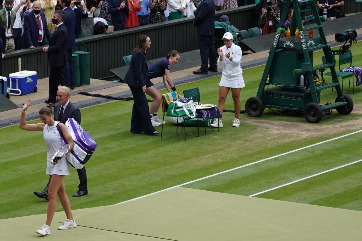 Lacrimi după finala de la Wimbledon! Ambele jucătoare au izbucnit în plâns