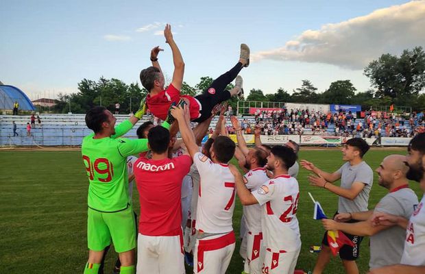 Ovidiu Burcă recunoaște tratativele cu Dinamo: „Sunt tentat, dar lipsesc multe lucruri”