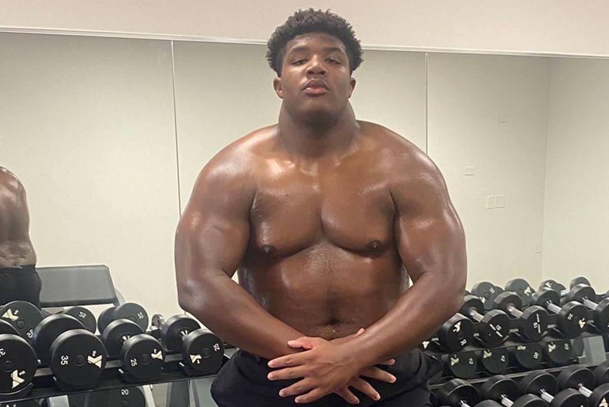 „Bestie” la doar 14 ani » Cine e Tyler, liceanul pe care se bat marile forțe din Statele Unite ale Americii