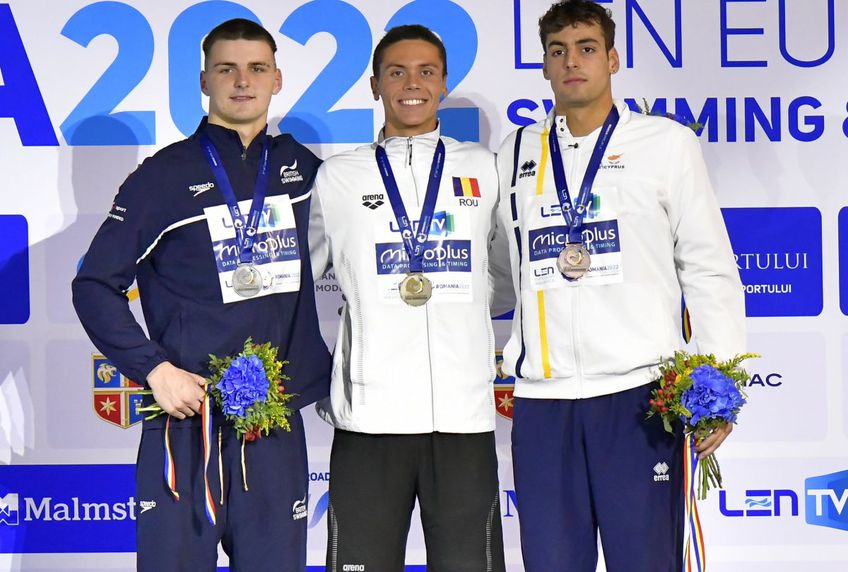 Campionatele Europene de natație la juniori, desfășurate la Otopeni, au ajuns în ultima zi. David Popovici (17 ani) a cucerit aurul la 100 de metri liber. Vlad Stancu (16 ani) a împărțit argintul în proba de 400 metri liber. // FOTO: Cristi Preda