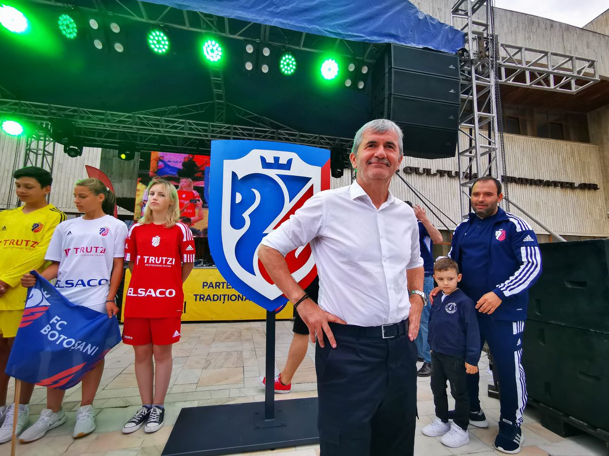 Rebranding complet la clubul din Liga 1 » Patronul a pus calul pe emblemă, și-a lansat berea proprie și a anunțat plecarea căpitanului: „Să te întorci ca antrenor!”