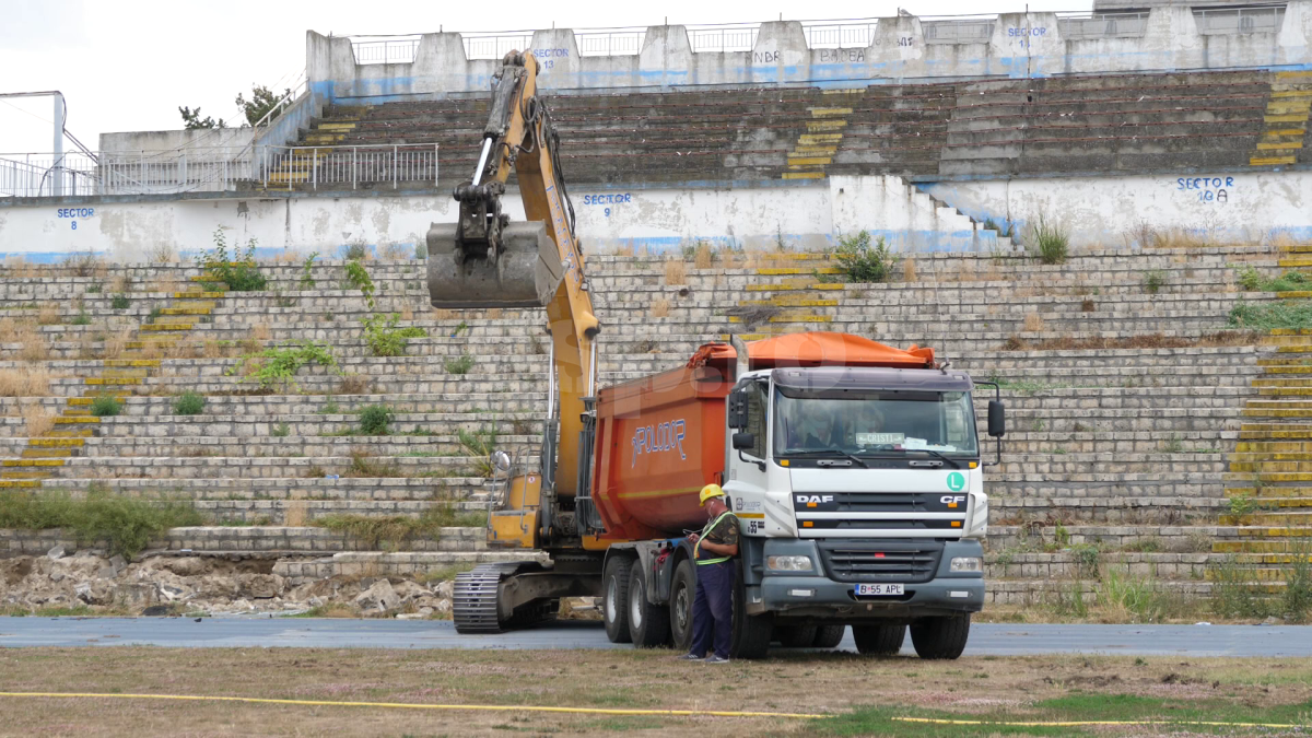 Au intrat buldozerele pe stadionul din Constanța! Imagini spectaculoase surprinse de reporterii GSP + cum va arăta noua arenă