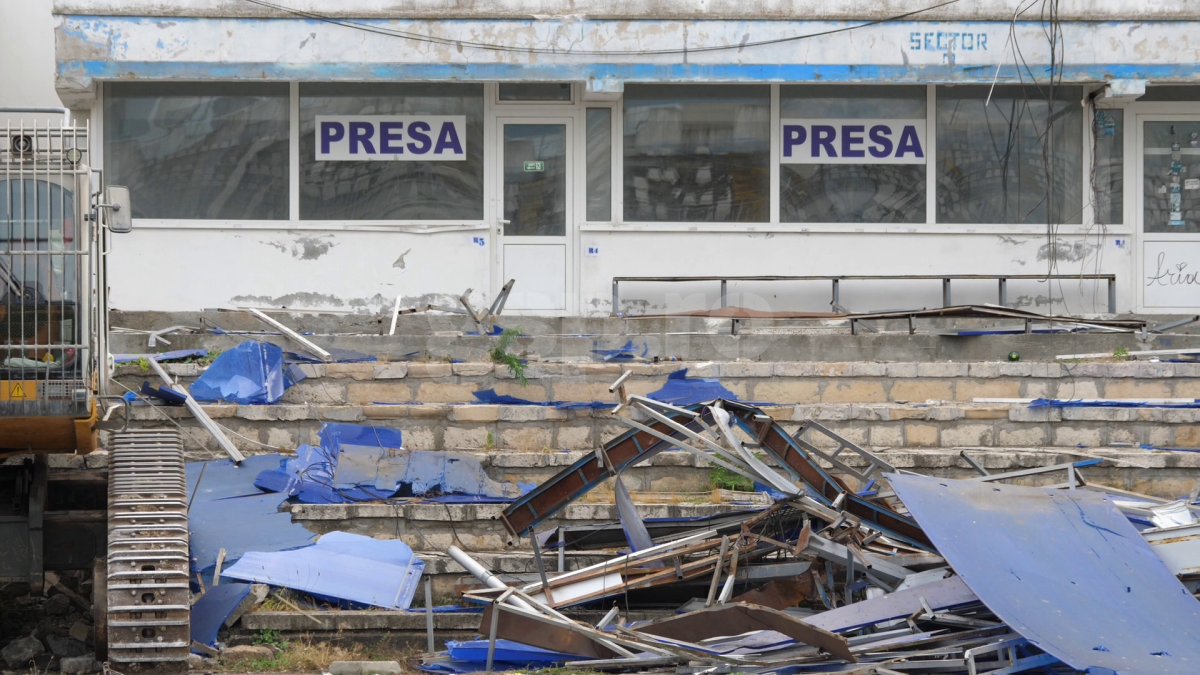 Au intrat buldozerele pe stadionul din Constanța! Imagini spectaculoase surprinse de reporterii GSP + cum va arăta noua arenă