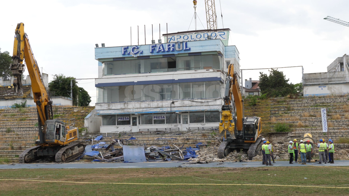 Au intrat buldozerele pe stadionul din Constanța! Imagini spectaculoase surprinse de reporterii GSP + cum va arăta noua arenă