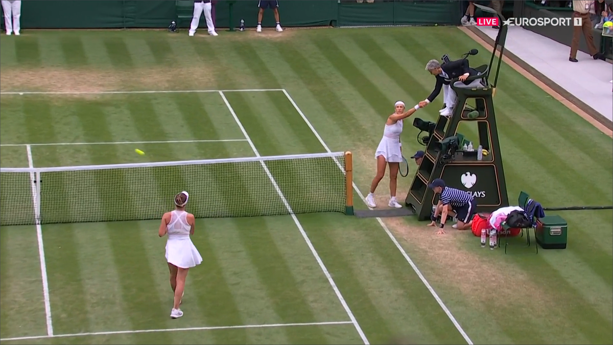 Momente tensionate, după duelul Svitolina - Azarenka de la Wimbledon » Fluierături din tribune: „Ce era să fac, să o aștept?”