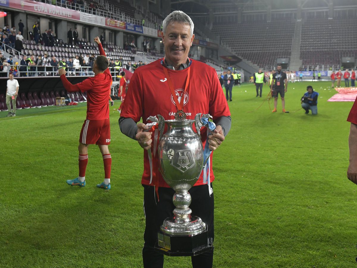 Portretul noului antrenor de la Rapid: 4 trofee, o mare bilă neagră + cum l-a umilit pe Becali: „M-a jignit în ultimul hal!”