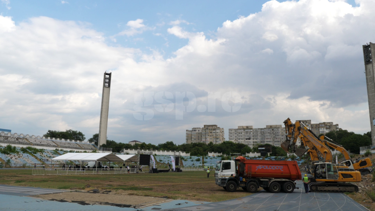 Au intrat buldozerele pe stadionul din Constanța! Imagini spectaculoase surprinse de reporterii GSP + cum va arăta noua arenă