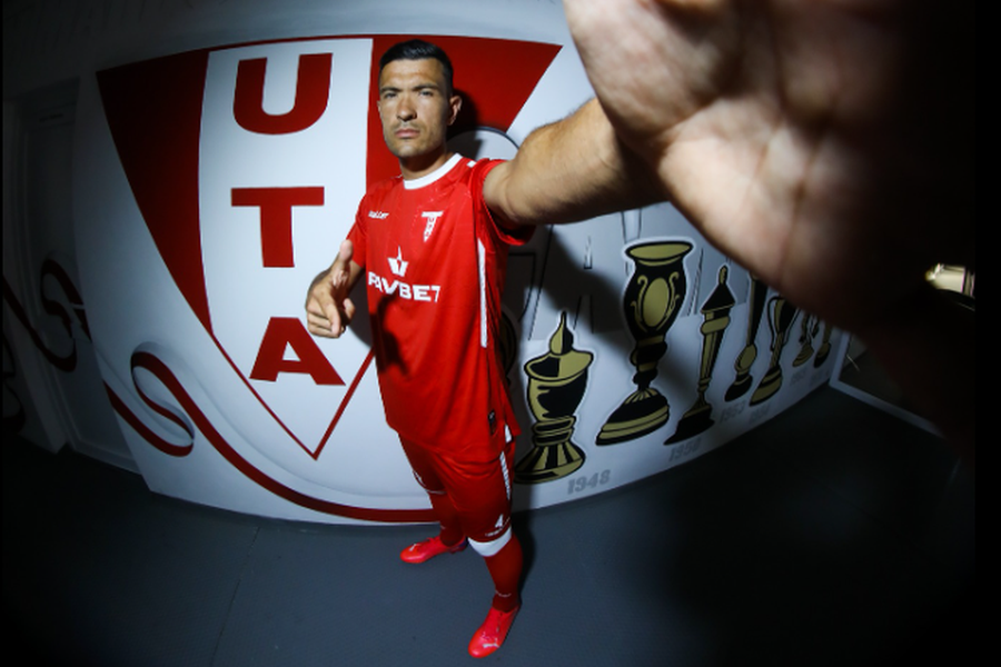Echipament UTA Arad / Foto: Facebook Prezentare de echipament emoționantă în Superliga + Detaliul inedit de pe tricouri