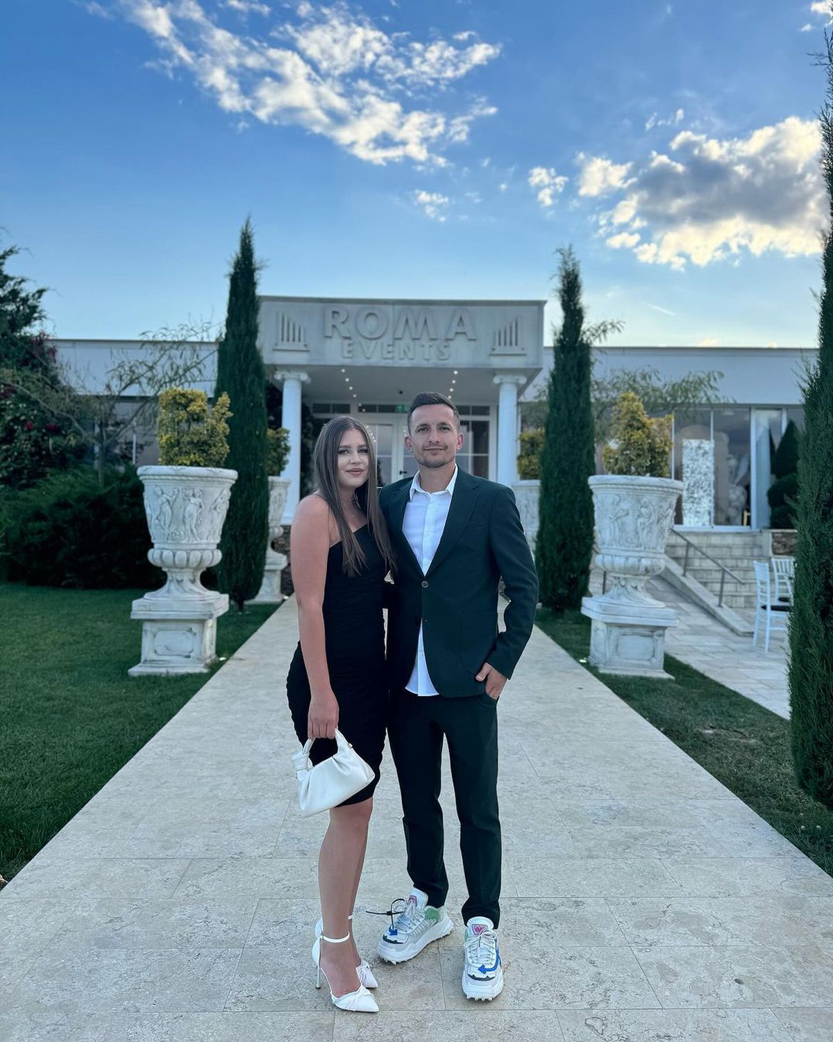 Cui i-a dedicat Marius Ștefănescu reușita extraordinară cu Farul: a cerut-o de soție pe Ileana vara aceasta