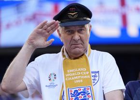 10 detalii observate de pe stadion la Olanda - Anglia »  It's coming home, it's coming home! Berlin, ultima redută!