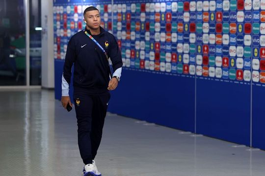 Kylian Mbappe părăsește Allianz Arena și Euro 2024
