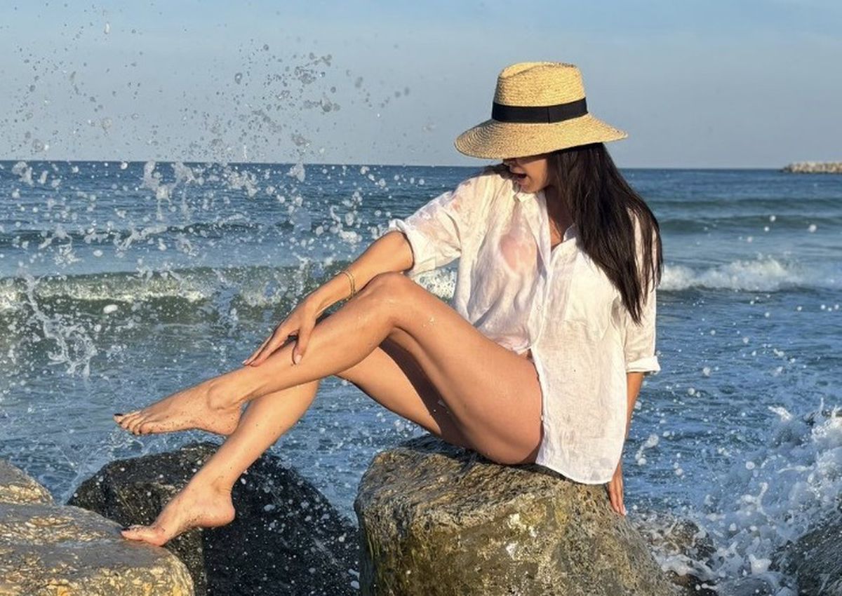 Fosta prezentatoare de știri sportive, pictorial pe litoralul românesc la 43 de ani