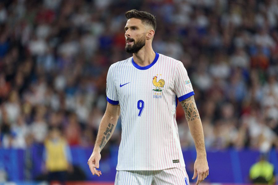 Olivier Giroud, cel mai bun marcator din istoria Franței / Foto: Imago Images Oliver Giroud a fost prezentat la noua sa echipă! Ce star a lui AC Milan l-a îndemnat să schimbe clubul: „Mi-a zis că o să mă distrez”