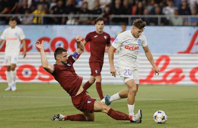 Politic, băgat în ședință de Becali după primul său meci european: „De asta ai nevoie. Dacă nu, nu am ce să-ți fac”