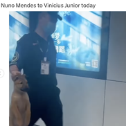 Nuno Mendes cu Vinicius