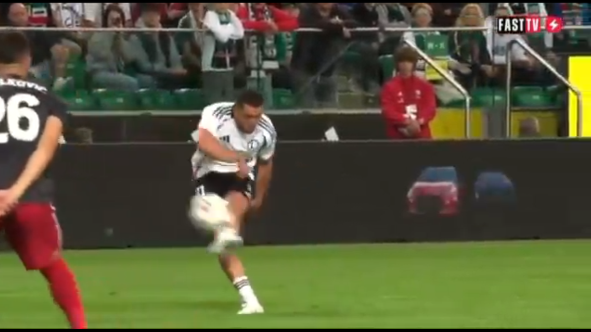 Andrei Vlad a primit un gol de toată frumusețea în Legia - Aktobe