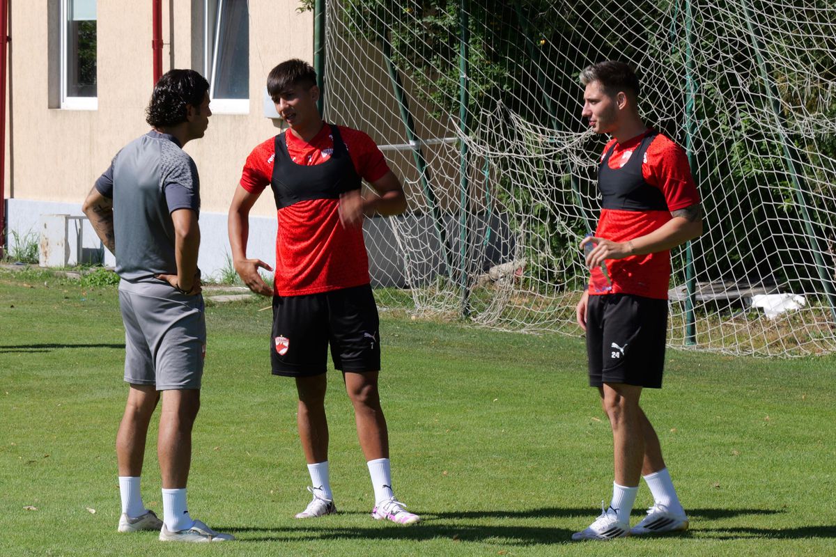 Fost jucător la FCSB și Rapid, în staff-ul lui Dinamo: detalii de ultimă oră de la Săftica » Care este situația jucătorilor accidentați