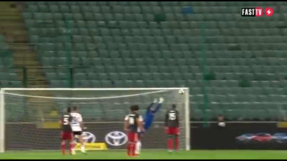 Andrei Vlad a primit un gol de toată frumusețea în Legia - Aktobe