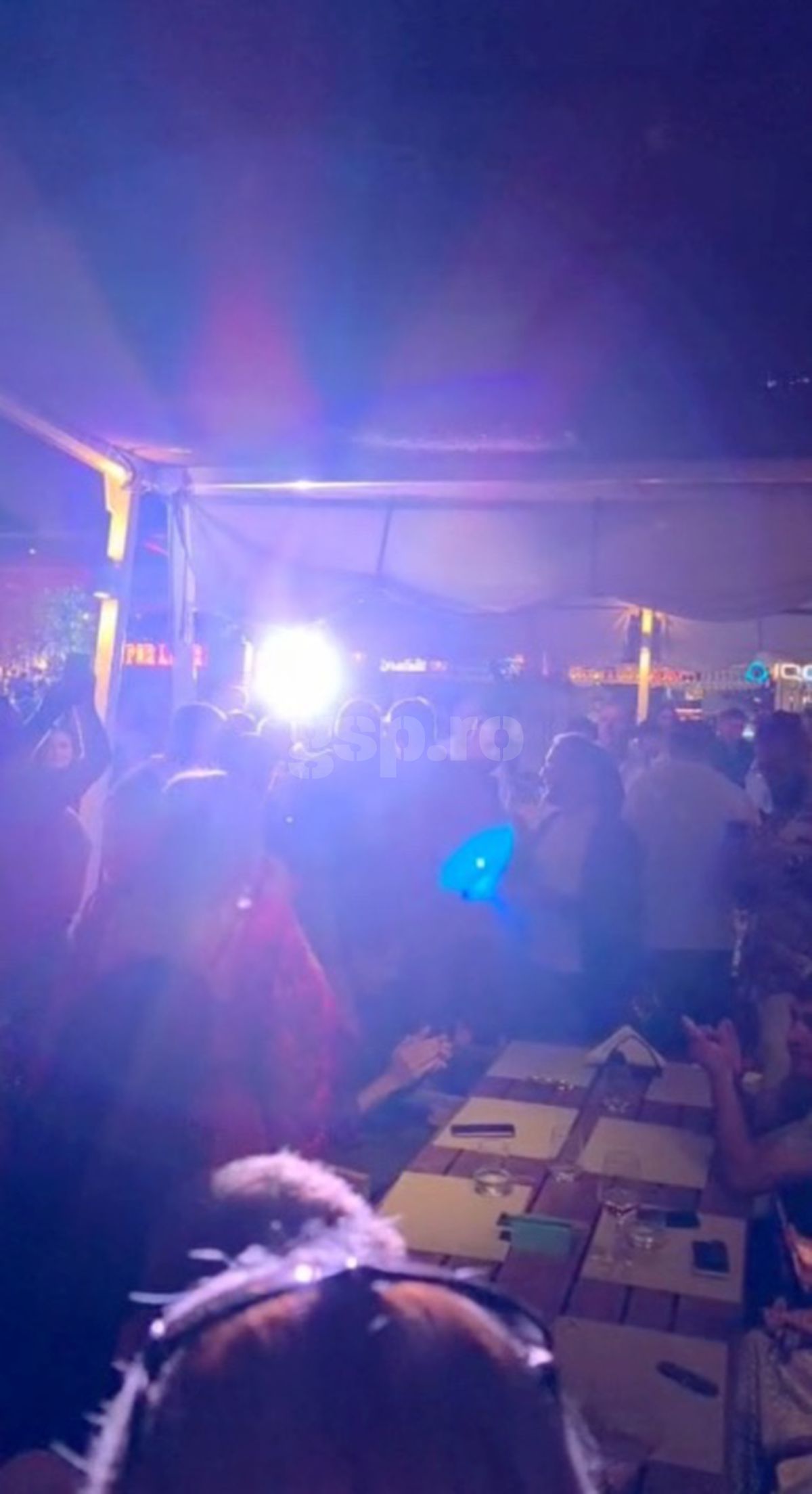 Loredana, show pe masa lui Gică și Ianis Hagi » Petrecere „legendară” joi seara în stațiunea Mamaia! Tot „numărul”, surprins de GSP