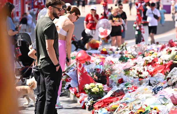 Jucătorul de la care Diogo Jota a „moștenit” numărul 20 la Liverpool a venit pe Anfield pentru a-i aduce un ultim omagiu portughezului