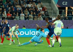 Cinci echipe calificate în sferturi la Campionatul European de fotbal feminin după primele două etape