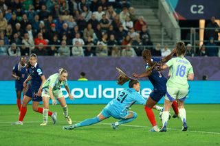 Cinci echipe calificate în sferturi la Campionatul European de fotbal feminin după primele două etape