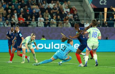 Cinci echipe calificate în sferturi la Campionatul European de fotbal feminin după primele două etape