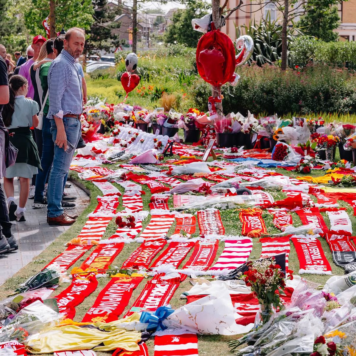 Scenografia emoționantă pentru Diogo Jota, afișată de fanii lui Liverpool