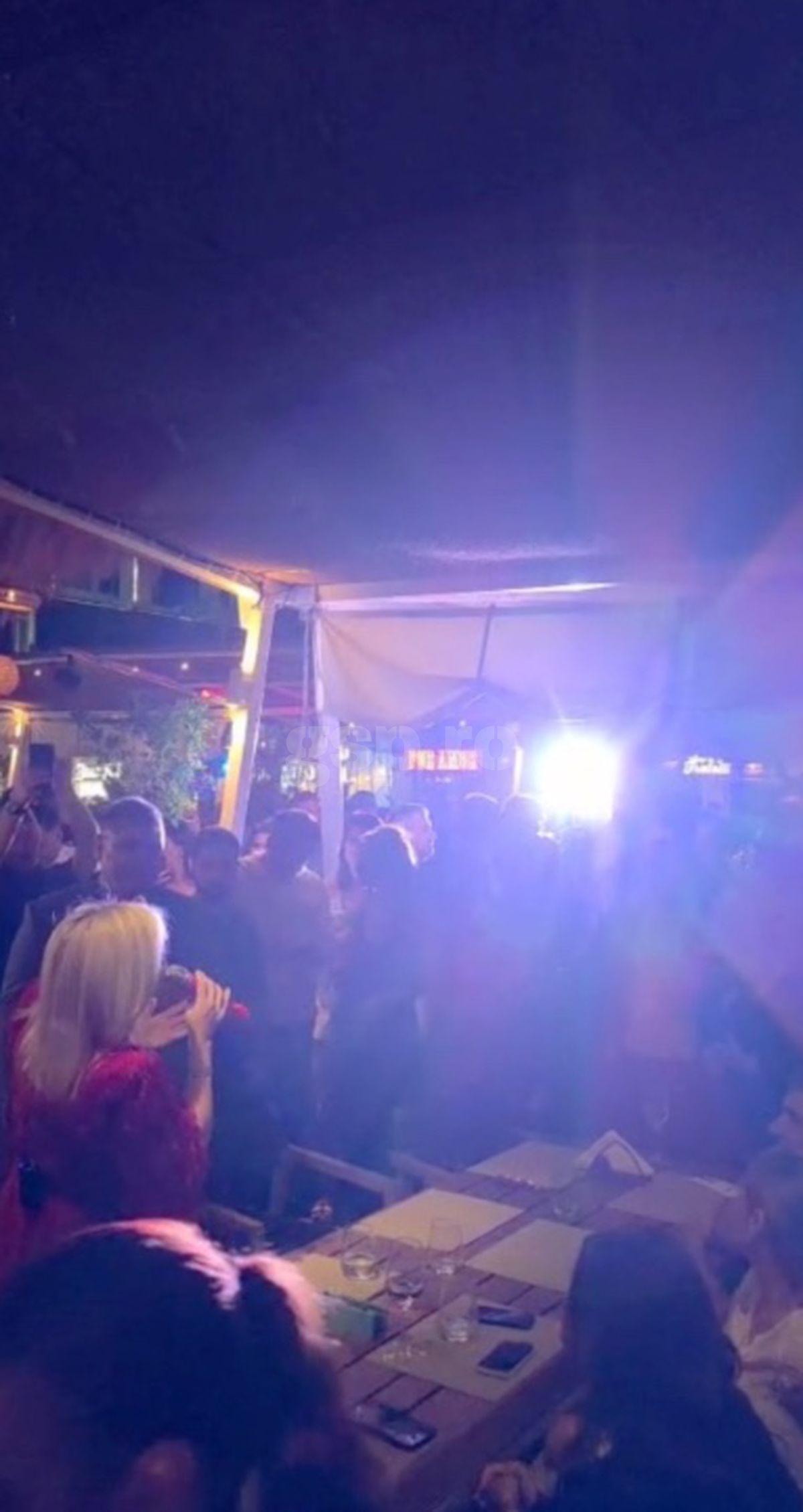 Loredana, show pe masa lui Gică și Ianis Hagi » Petrecere „legendară” joi seara în stațiunea Mamaia! Tot „numărul”, surprins de GSP