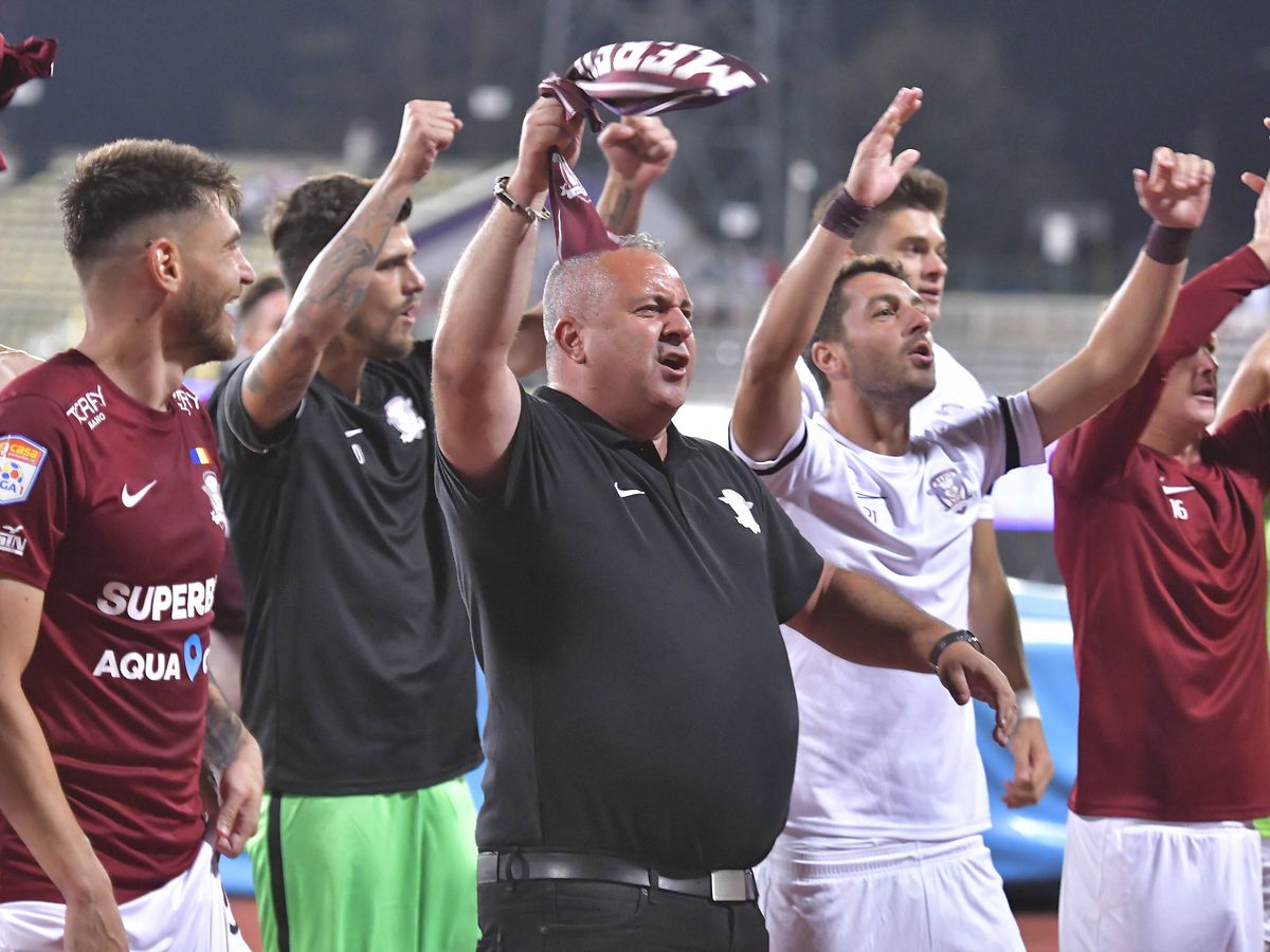 Viralul lunii în Liga 1 » Filmarea care face înconjurul României: ce se întâmpla în mijlocul galeriei rapidiste la Pitești. Peste 5.000 de like-uri!