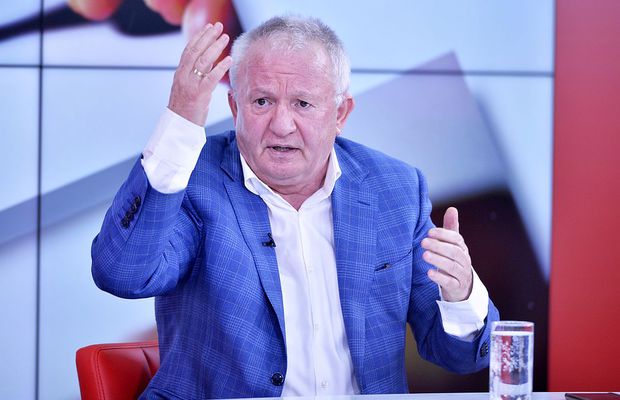 Porumboiu, război cu FRF, CCA și LPF! „Vassaras e un idiot! Chiar îl rog să mă dea în judecată” + „Să-i pună cătușe și să-l lege la ochi pe Dan Petrescu!”