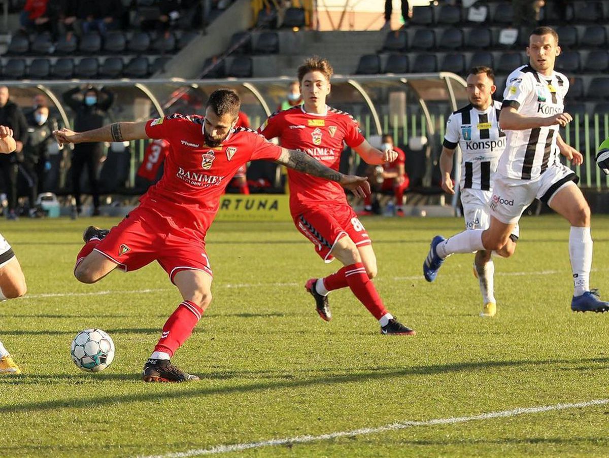 Gonçalo Gregório trăiește visul tatălui său: „Te rog, nu face aceeași greșeală ca mine!” + A venit cu fratele avocat să semneze cu Dinamo: „Aștepta o astfel de ofertă”