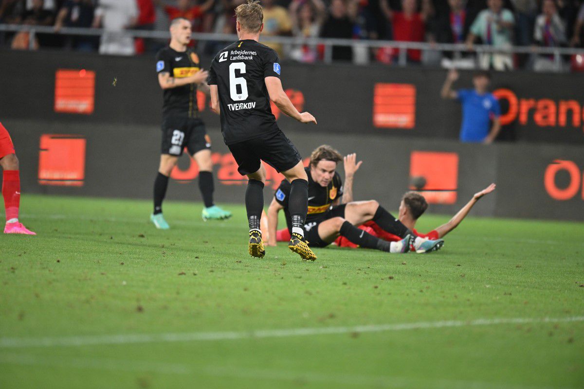 Penalty cerut de Tavi Popescu în FCSB - Nordsjaelland
