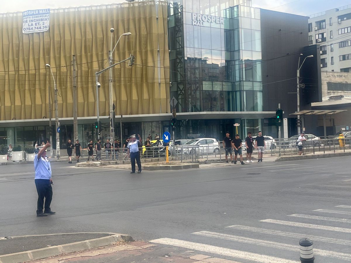 Galeria celor de la FCSB a ajuns în Ghencea » Câți oameni au fost în corteo + scandarea favorită