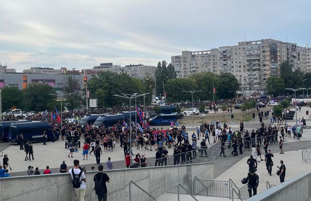 Galeria celor de la FCSB a ajuns în Ghencea » Câți oameni au fost în corteo + scandarea favorită