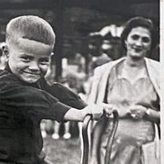 Micuțul Dorin pe vremea când iubea fotbalul, dar nu știa că va ajunge fotbalist FOTO Arhivă personală