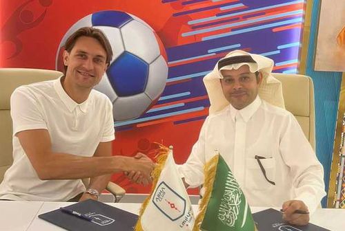 Ciprian Tătărușanu (37 de ani) a semnat cu Abha Club, din prima ligă din Arabia Saudită/ foto: calciomercato.com