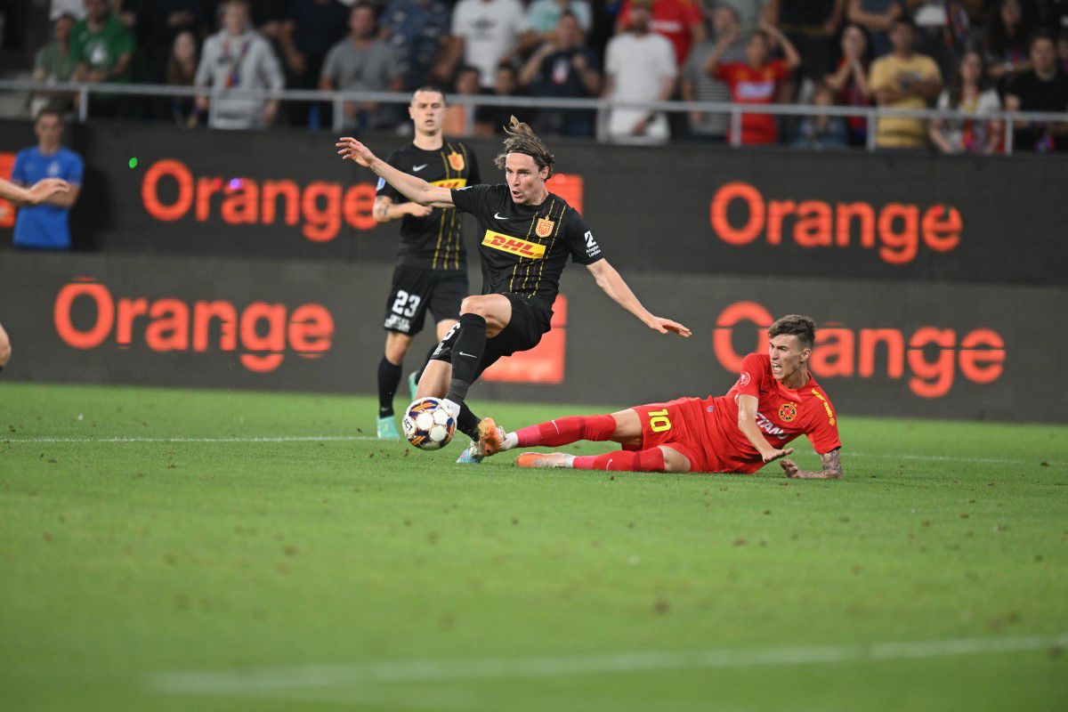 FCSB a cerut trei penalty-uri cu Nordsjaelland! tribunele au explodat: „Hoții, hoții!” » Fotoreporterul GSP a surprins cadru cu cadru cea mai fierbinte fază a meciului