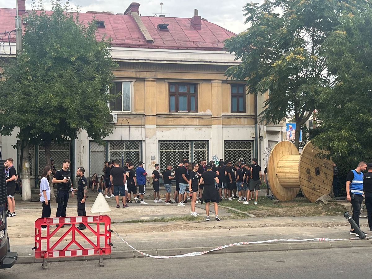 Galeria celor de la FCSB a ajuns în Ghencea » Câți oameni au fost în corteo + scandarea favorită
