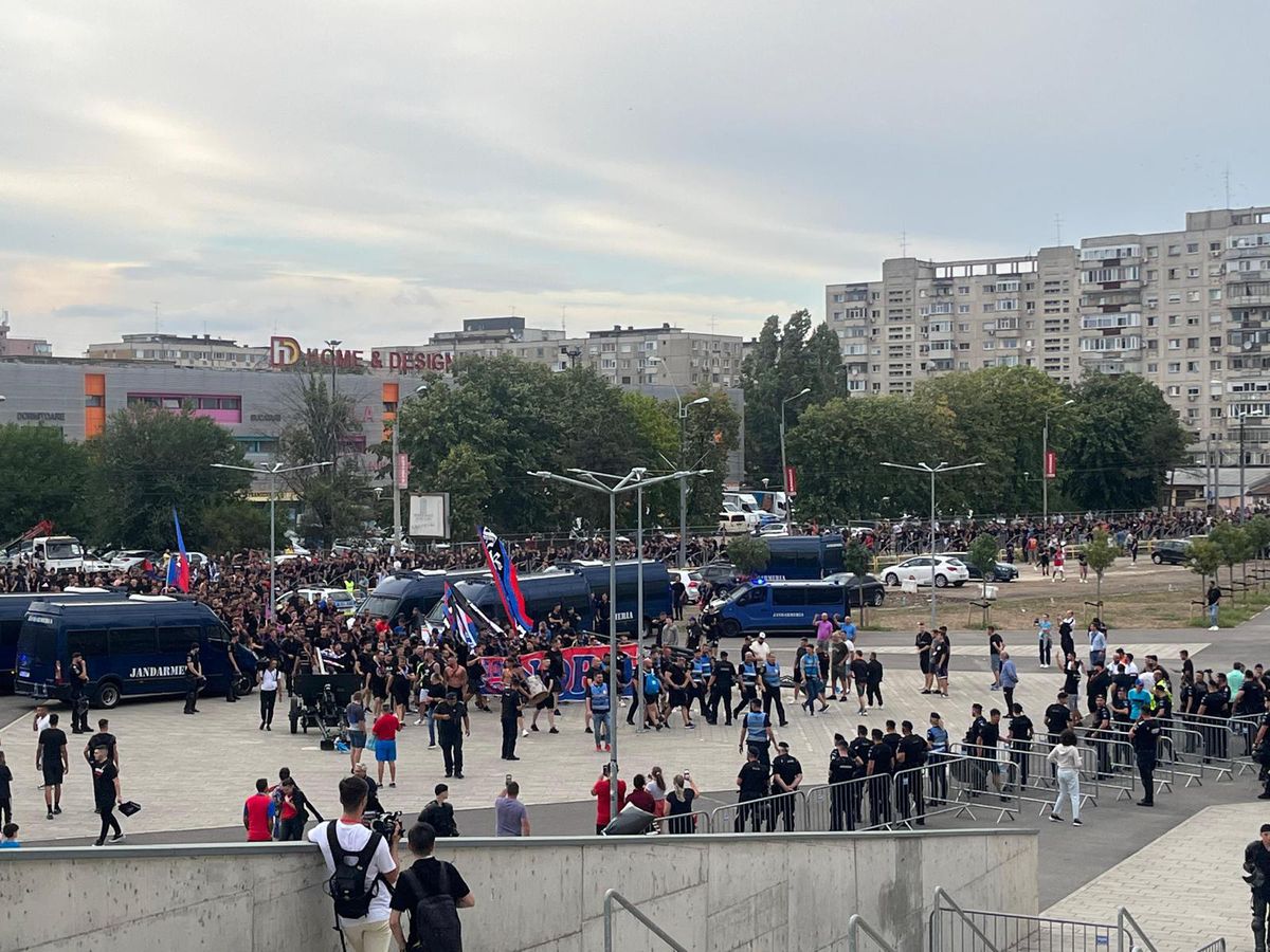 Charalambous și Pintilii, lovitură primită înainte de FCSB - Nordsjaelland » De ce au fost nevoiți să îl schimbe pe Adrian Șut