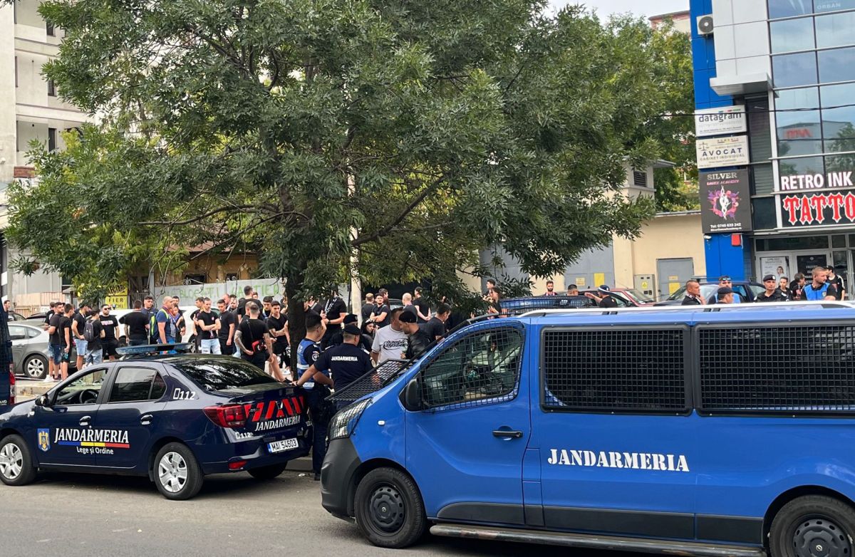 Galeria celor de la FCSB a ajuns în Ghencea » Câți oameni au fost în corteo + scandarea favorită