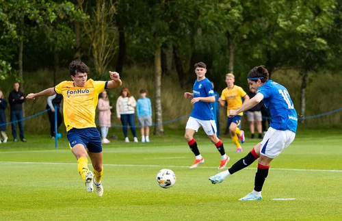 Ianis Hagi, 25 ani, a reușit o „triplă” pentru echipa secundă a celor de la Rangers în amicalul cu Derby County U21, terminat cu un neverosimil 5-3 în favoarea scoțienilor. Foto: Football Scotland