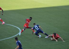 UTA - Oțelul Galați 1-1» Oțel topit la ultima fază! Trupa lui Dorinel scapă victoria în prelungiri: UTA a salvat dramatic un punct