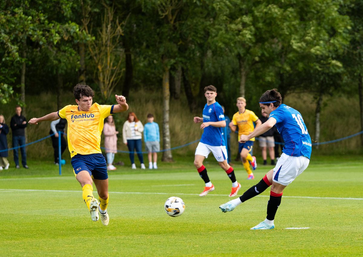 Ianis Hagi, 3 goluri în amicalul celor de la Rangers B cu Derby County