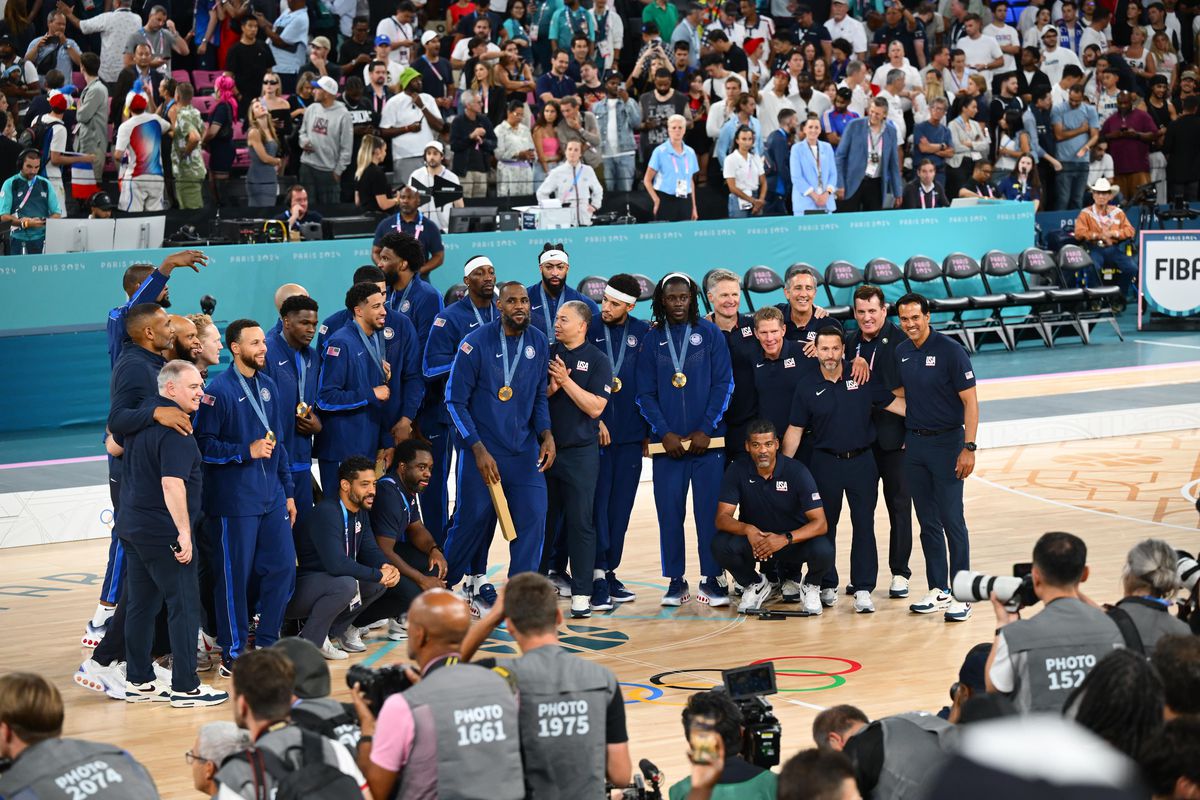 Dream Team de AUR la Paris » Americanii au învins Franța în cea mai așteptată finală de la Jocurile Olimpice: prestație IREALĂ a lui Curry