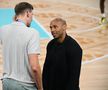 Nowitzki și Henry