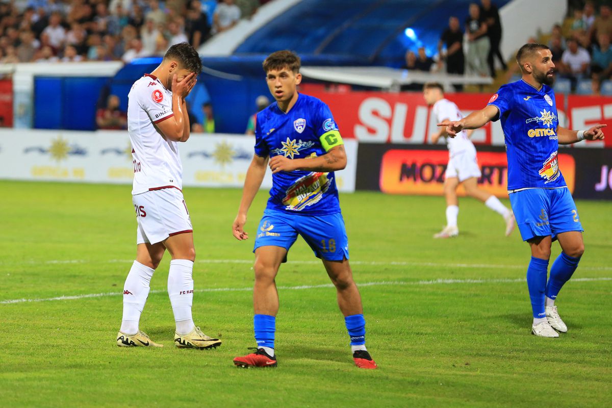 Neil Lennon, întrebat direct dacă se teme pentru postul la Rapid: „Sunteți puțin dramatici în România! Acum scăpăm de mahmureală”