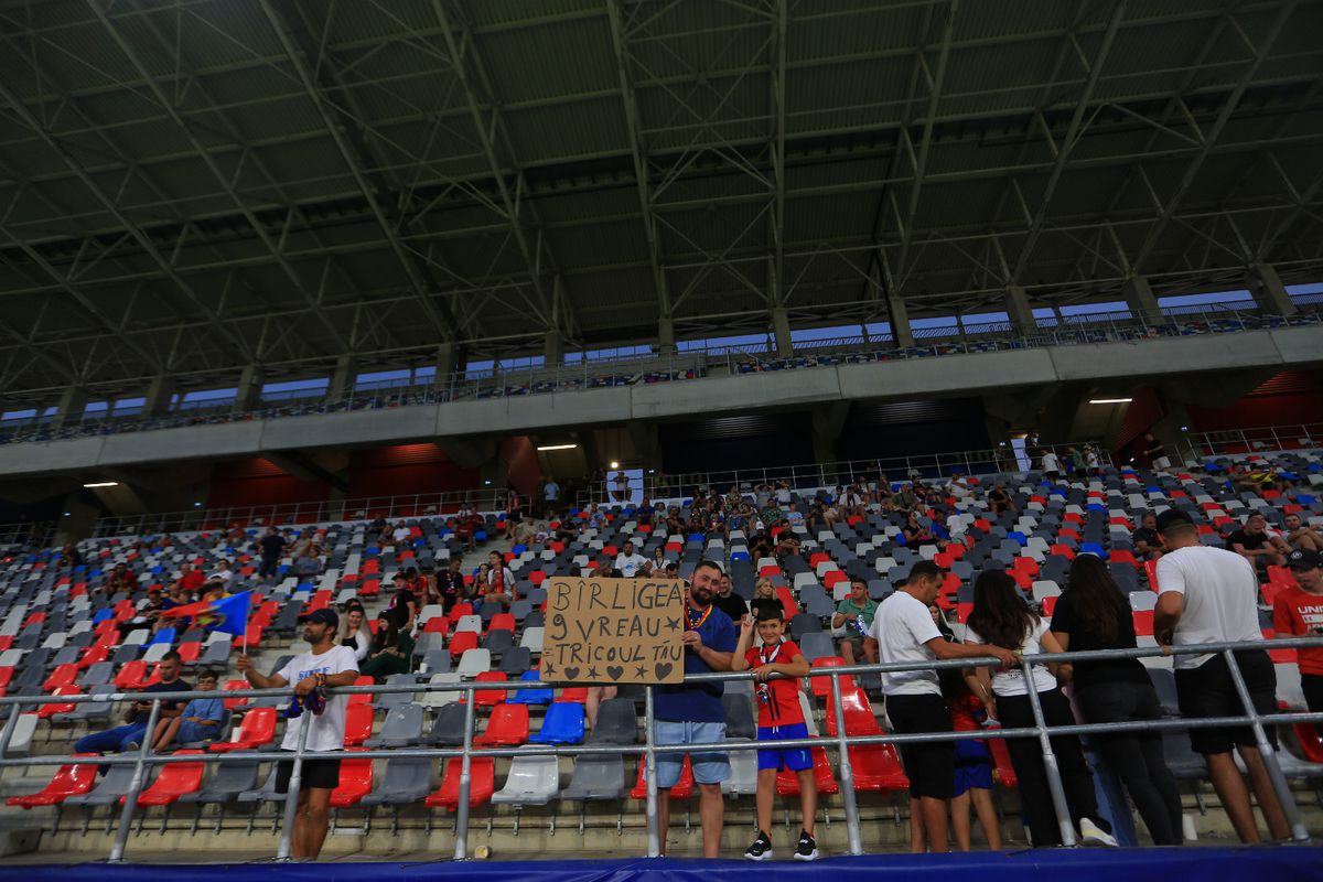FCSB - Unirea Slobozia, imagini de la nivelul gazonului